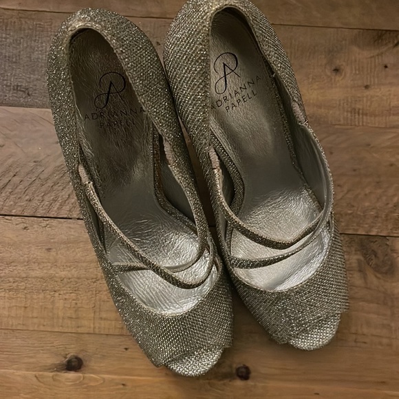 Size 10 Adrianna Papell “Golda” Sparkle Rhinestone platform heels - Picture 10 of 15